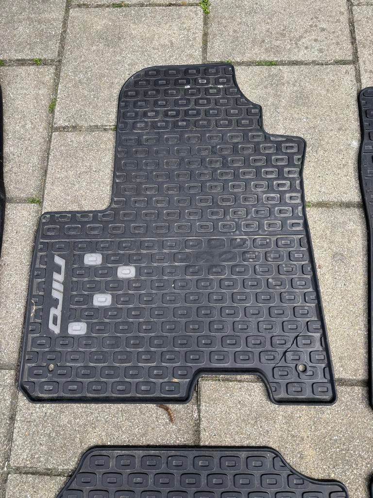 Rubberen automatten voor Kia Niro (set van 4), Ophalen, Gebruikt