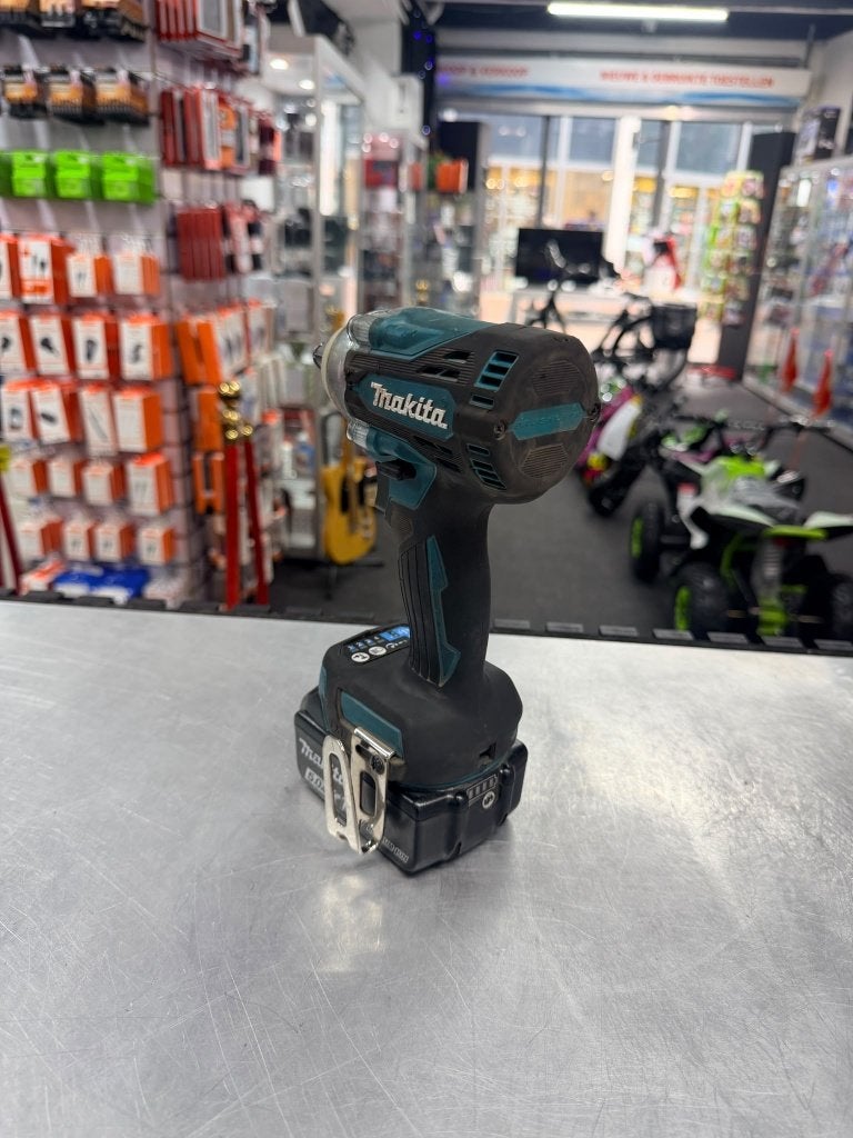 Makita DTW300 Slagmoersleutel incl. 5Ah Accu | ZGAN, ., Ophalen of Verzenden, Zo goed als nieuw, .