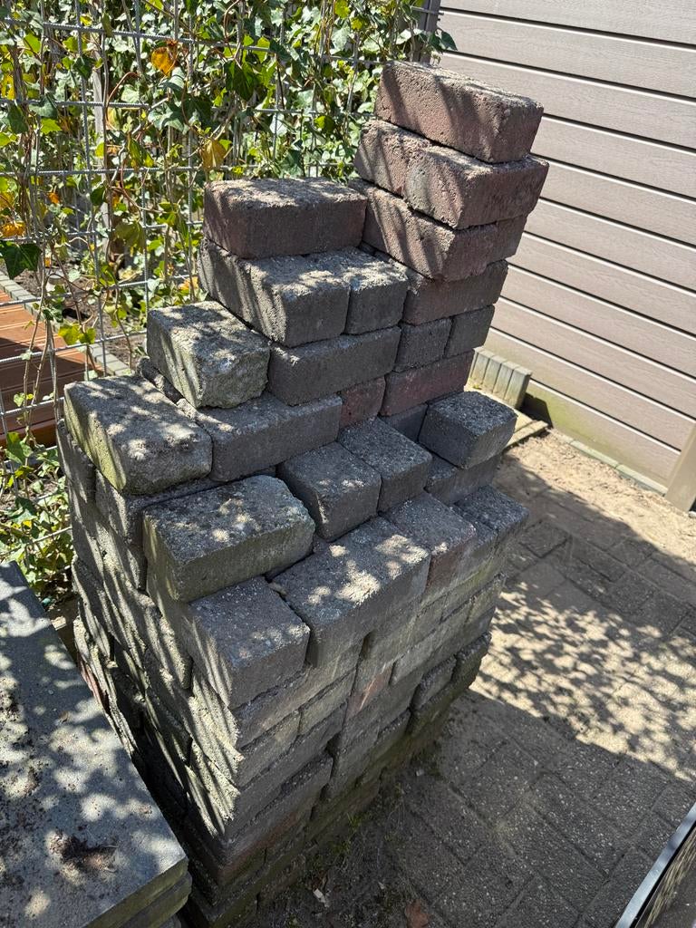 Gebruikte betonnen klinkers voor tuin of oprit, Tuin en Terras, Tegels en Klinkers, Ophalen, Gebruikt, Klinkers, 10 m² of meer