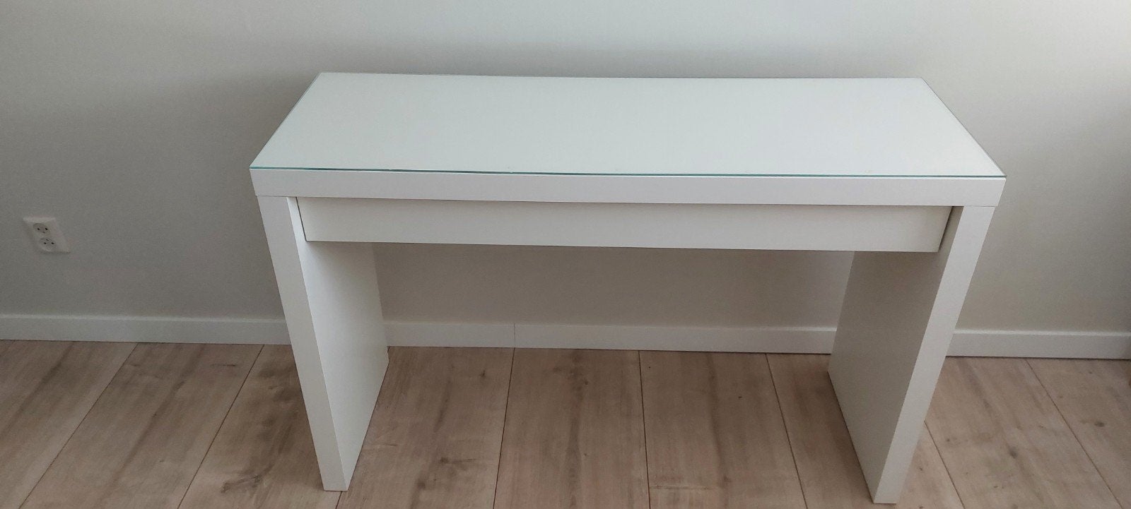 IKEA MALM Toilettafel/Bureau Wit met Glasplaat, Ophalen, Gebruikt, 100 tot 150 cm, Modern, Scandinavisch