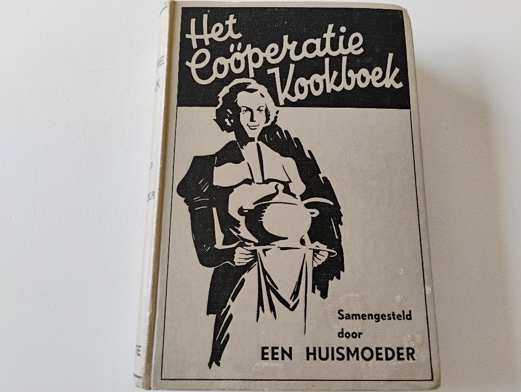 Het cooperatie kookboek 1938 door een huismoeder Haka editie, Boeken, Ophalen of Verzenden, Gelezen, Hoofdgerechten