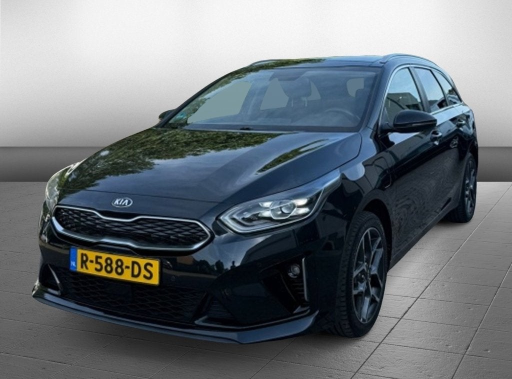 Kia Ceed ExecutiveLine Stoelverkoeling panoramadak, Auto's, Gebruikt, Zwart, 84 €/maand, Te koop