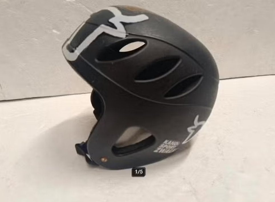 Kanohelm predator M L rafting helm watersport helm kayak, Gebruikt, Ophalen of Verzenden, Dame of Heer