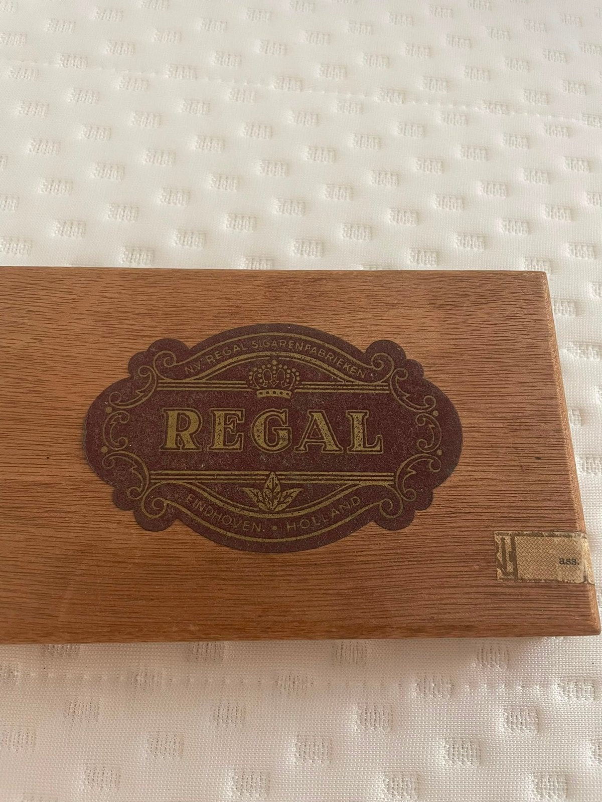 sigarendoos regal, Ophalen, Zo goed als nieuw, Tabaksdoos of Verpakking
