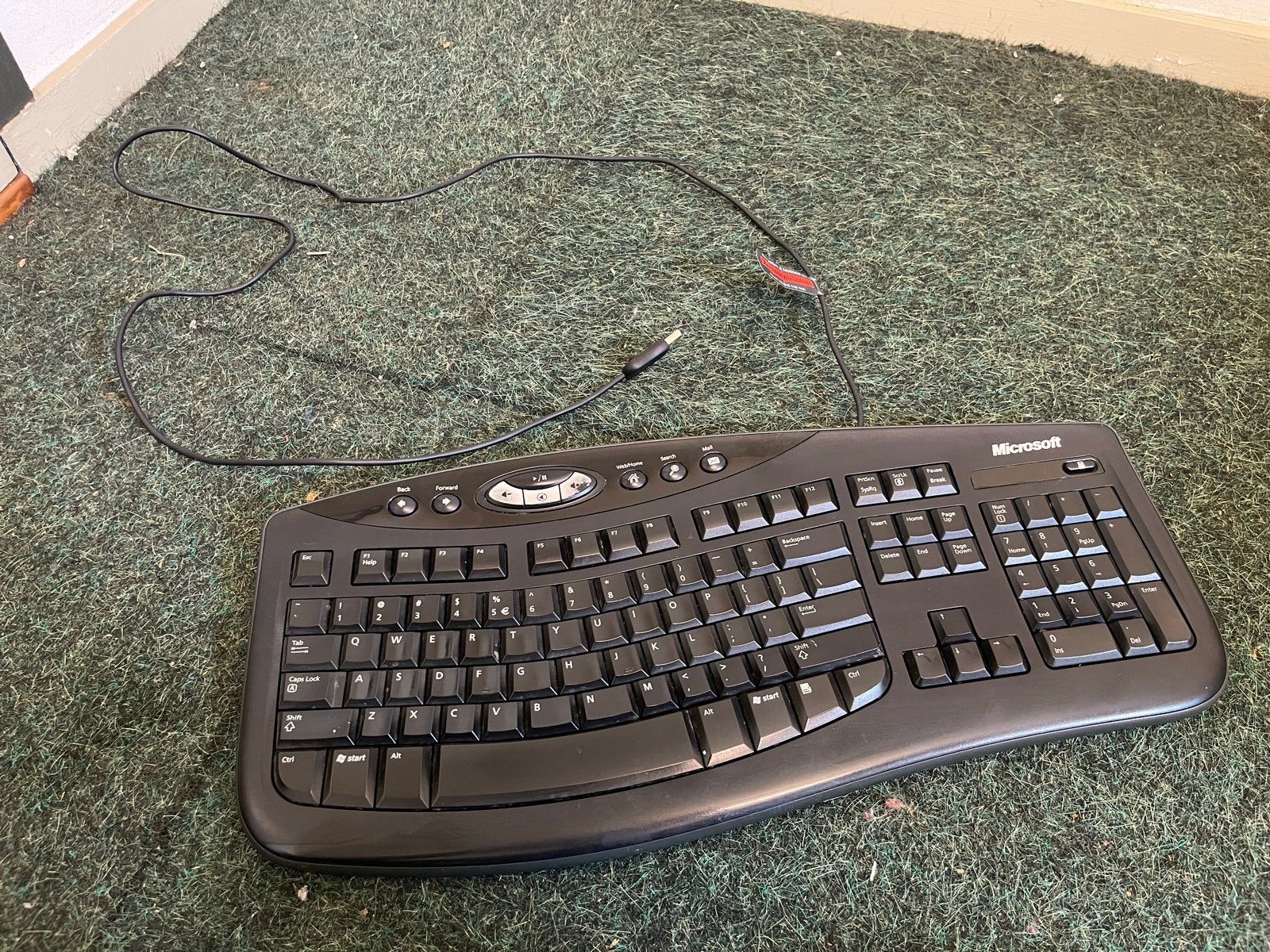 Microsoft Comfort Curve Keyboard 2000 v1.0 - Ergonomisch, Computers en Software, Toetsenborden, Gebruikt, Ergonomisch, Ophalen of Verzenden