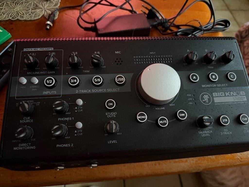 Mackie BIG KNOB StUDIO +, Ophalen, Zo goed als nieuw, 5 tot 10 kanalen, Microfooningang