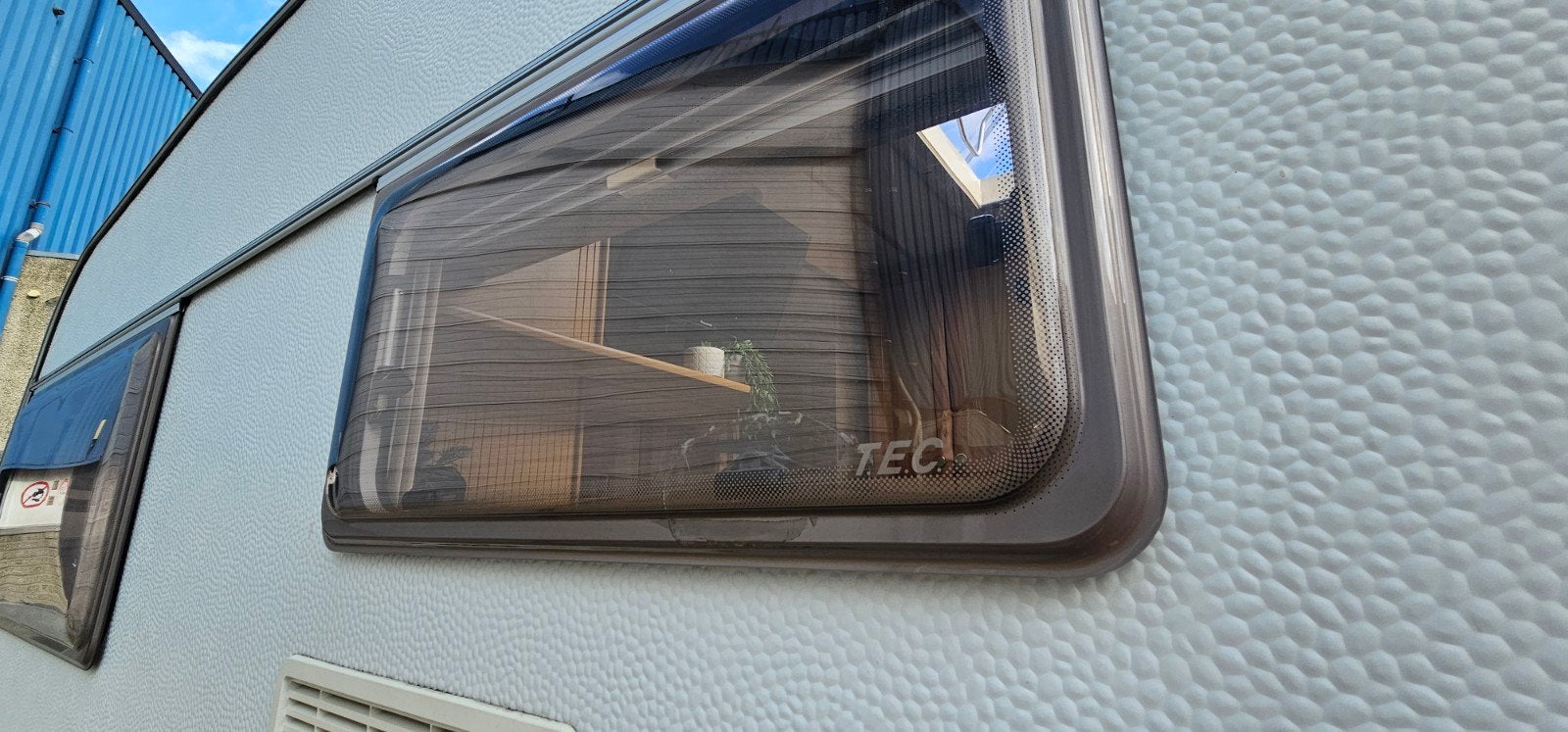 Foto 9 van T.E.C. Travel King 490 K1 | 2003 | Mover | Omnistor Cassette