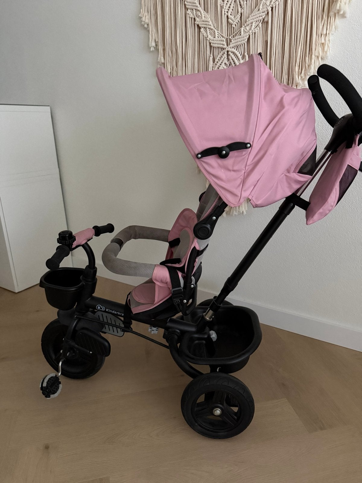 Driewieler fiets roze met verstelbare zitting en duwstang, Fietsen en Brommers, Ophalen, Gebruikt, Duwstang