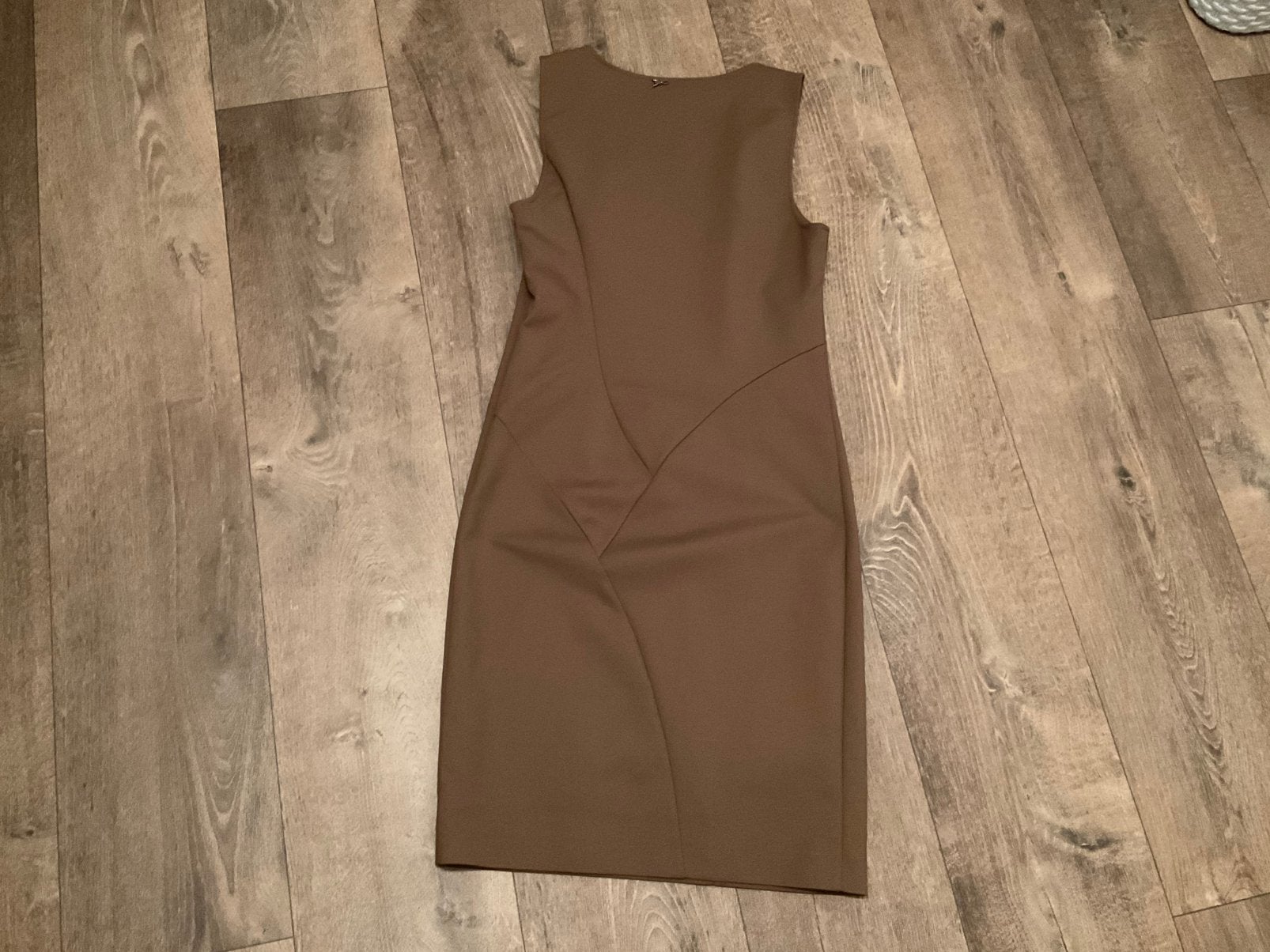 PATRIZIA PEPE ETUI JURK ZGAN, Ophalen of Verzenden, Zo goed als nieuw, Maat 38/40 (M), Bruin