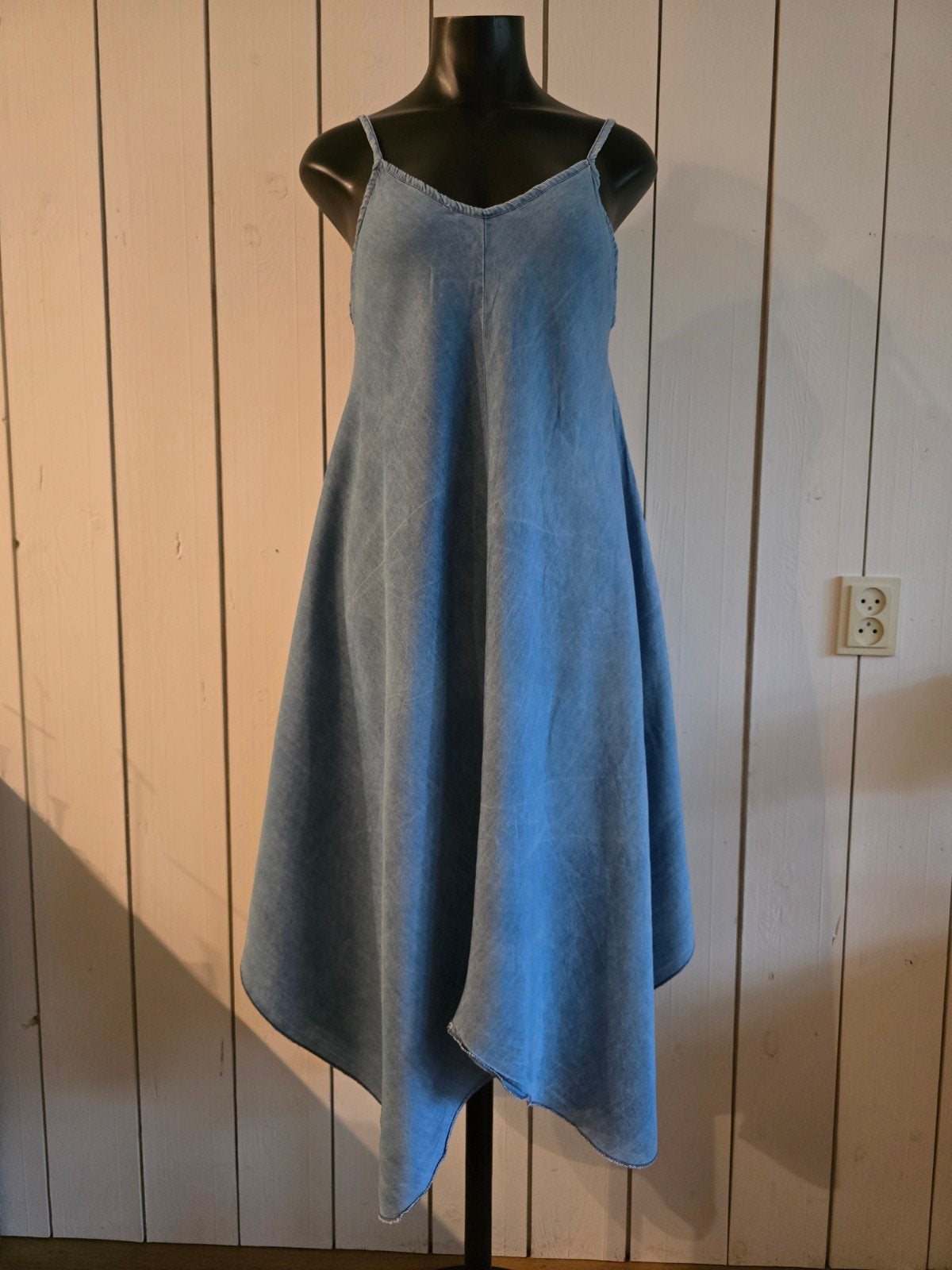 zomerse jeans jurk spaghettibandjes soepel vallend, Blauw, Maat 42/44 (L), Nieuw, Ophalen of Verzenden