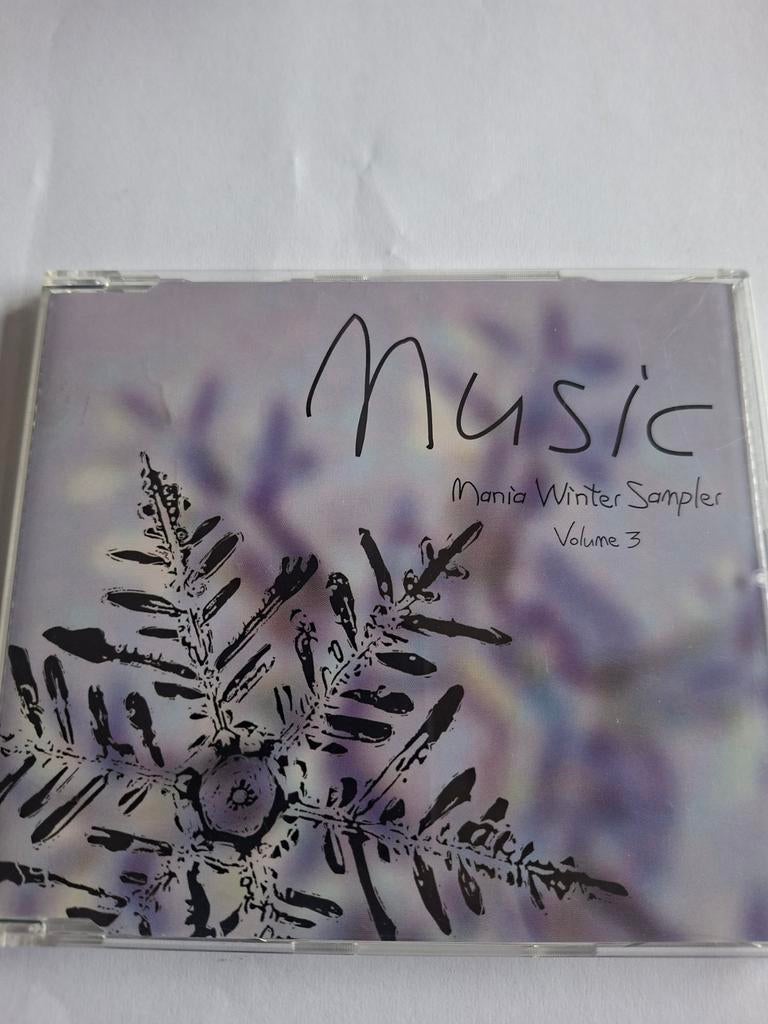 8 : Music Mania Winter Sampler Volume 3 CD, Ophalen of Verzenden, Gebruikt