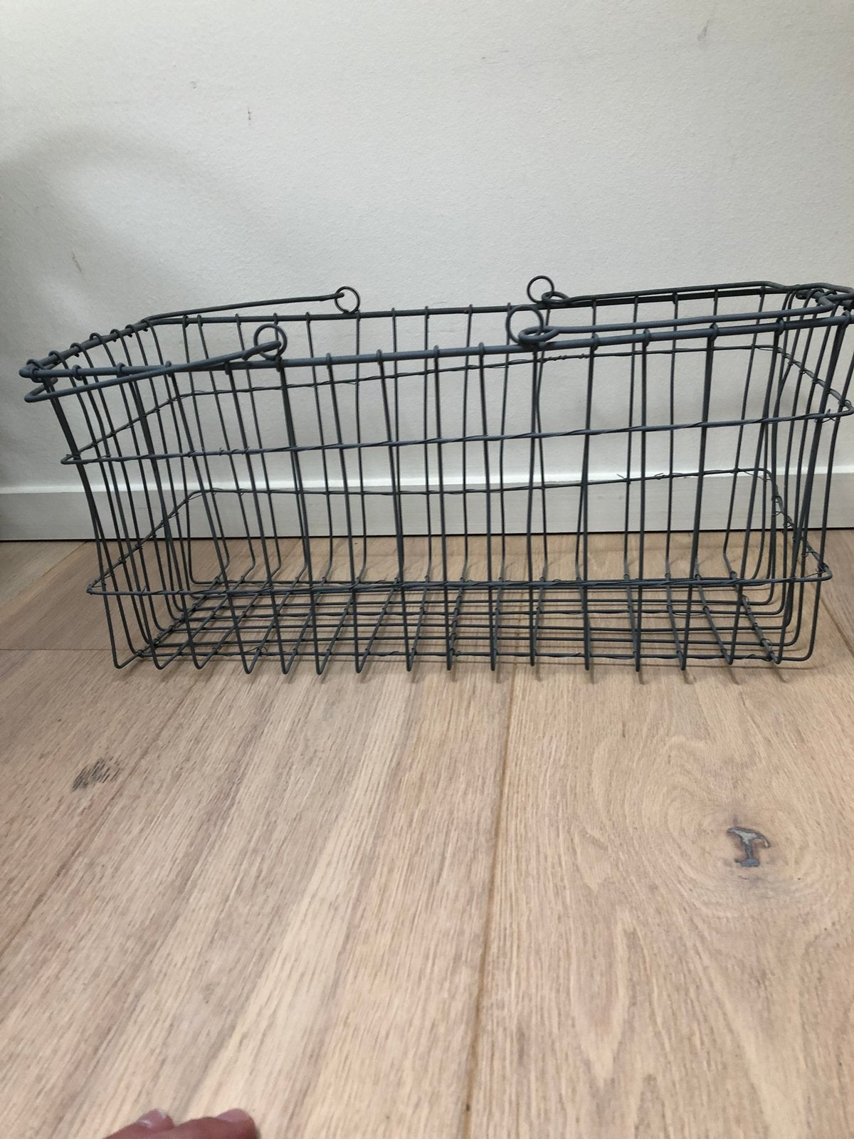 Metalen draadmand. Koopje €10, Huis en Inrichting, Woonaccessoires | Schalen en Manden, Overige materialen, Mand, Ophalen of Verzenden
