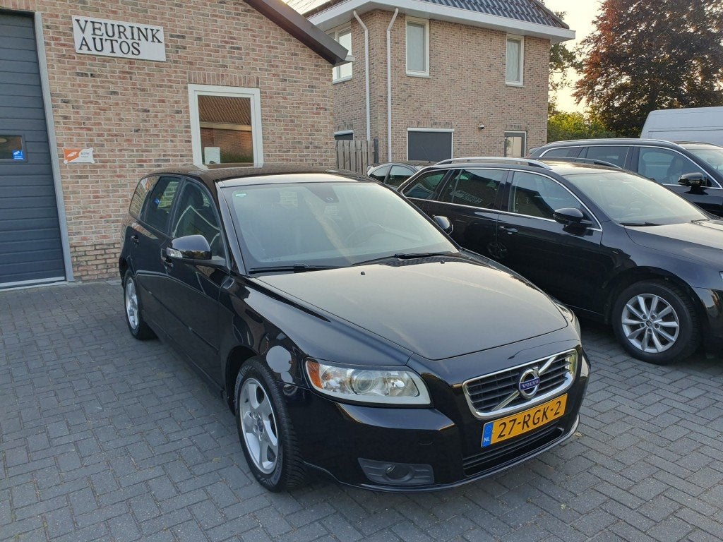 Volvo V50 2.0 Sport *Clima*Cruise*Trek.H.*, Auto's, 13 km/l, Gebruikt, Zwart, Handgeschakeld