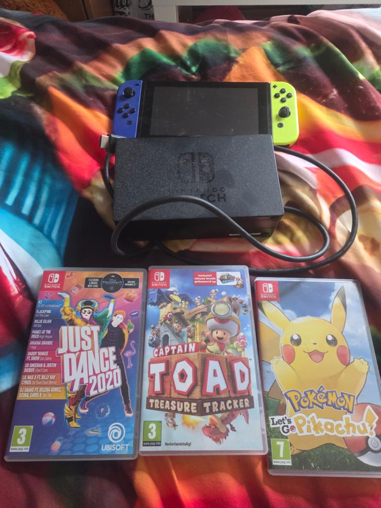 Nintendo Switch met 2 controllers en 3 games, Ophalen, Met 2 controllers, Switch Original, Gebruikt