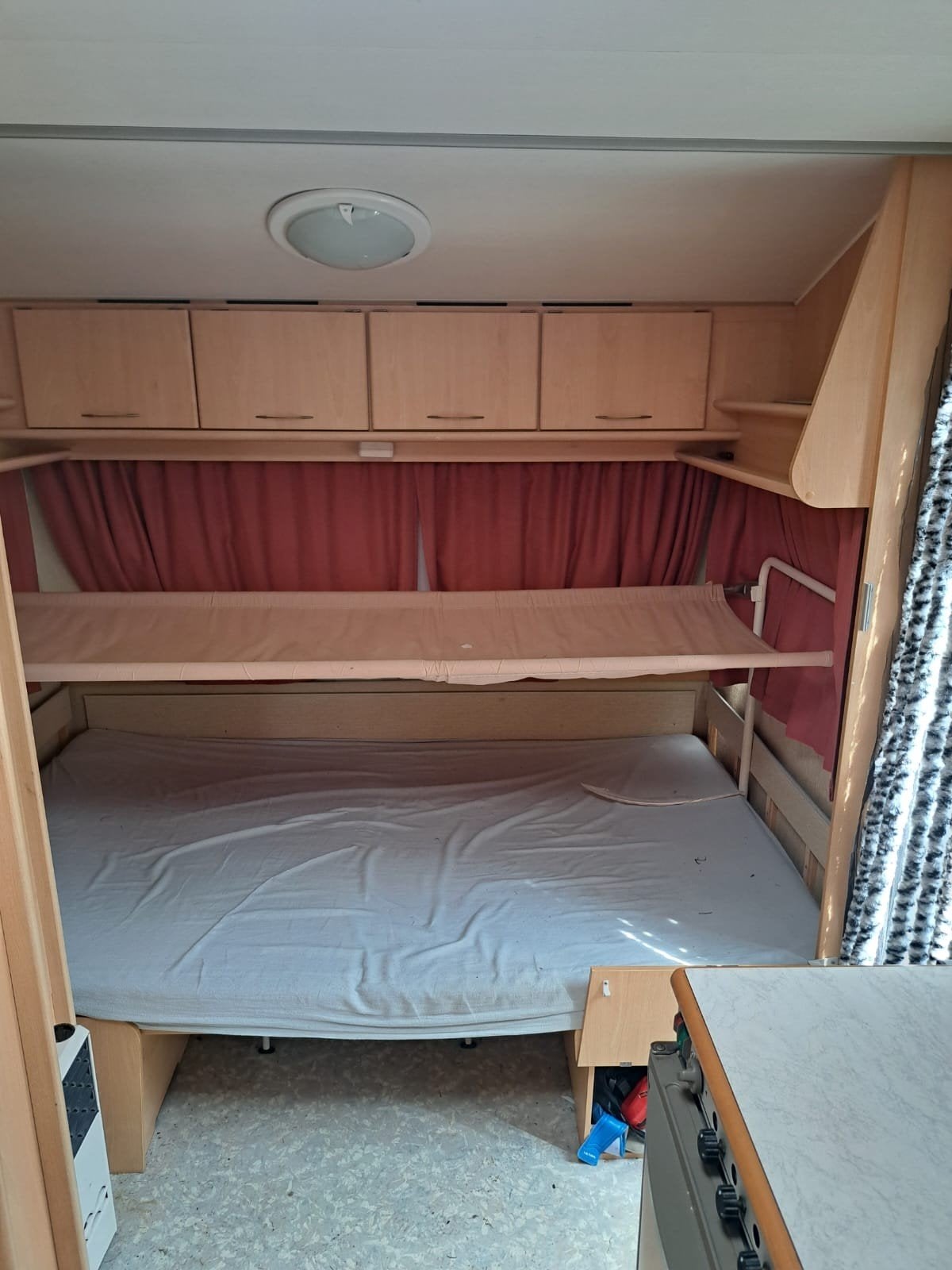 Caravan stapelbed met frame, Ophalen, Gebruikt