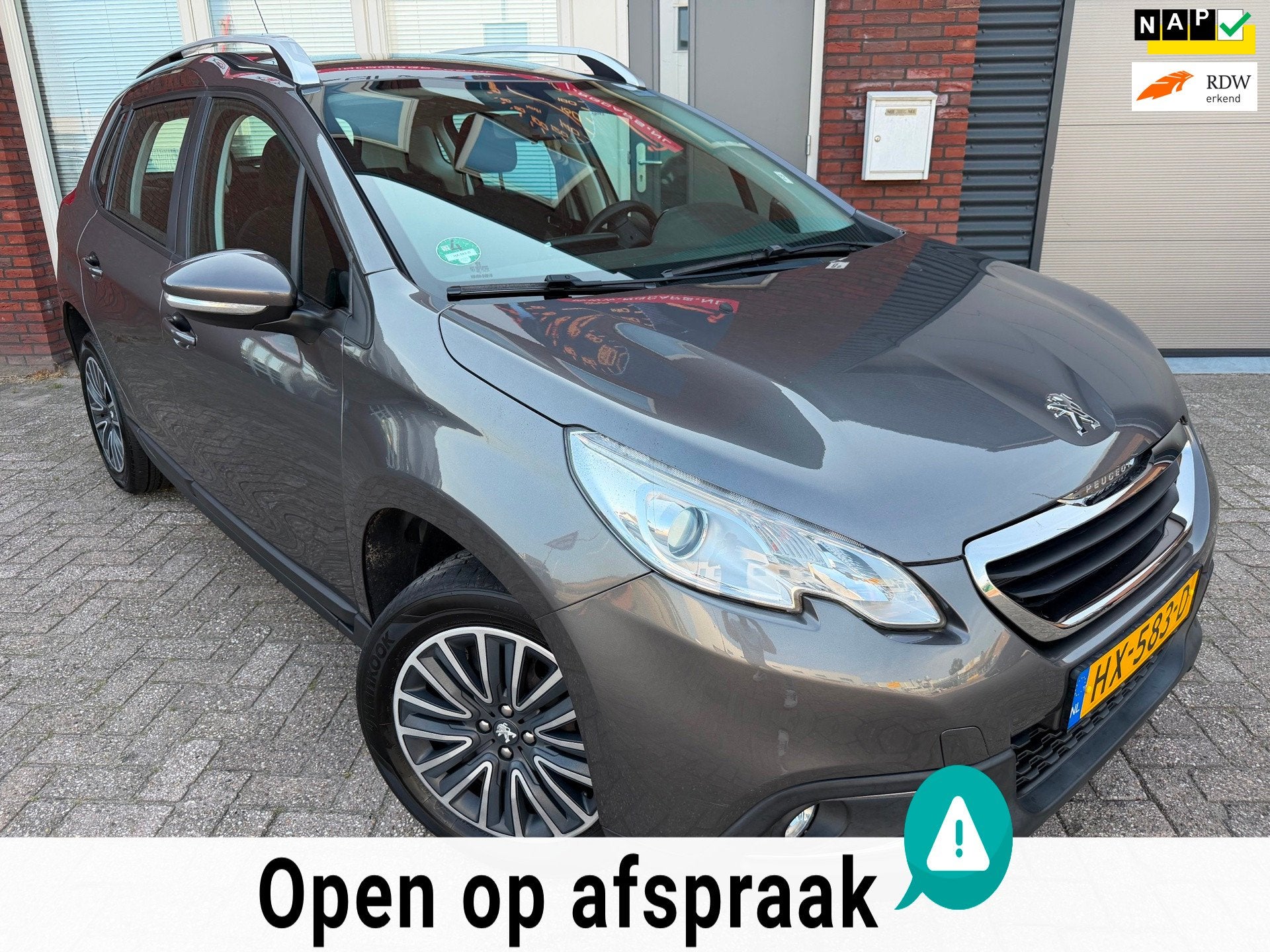 Peugeot 2008 1.2 PureTech Active / Riem vv / Navi / Airco /, Auto's, Voorwielaandrijving, Stof, 1199 cc, Met garantie (alle)