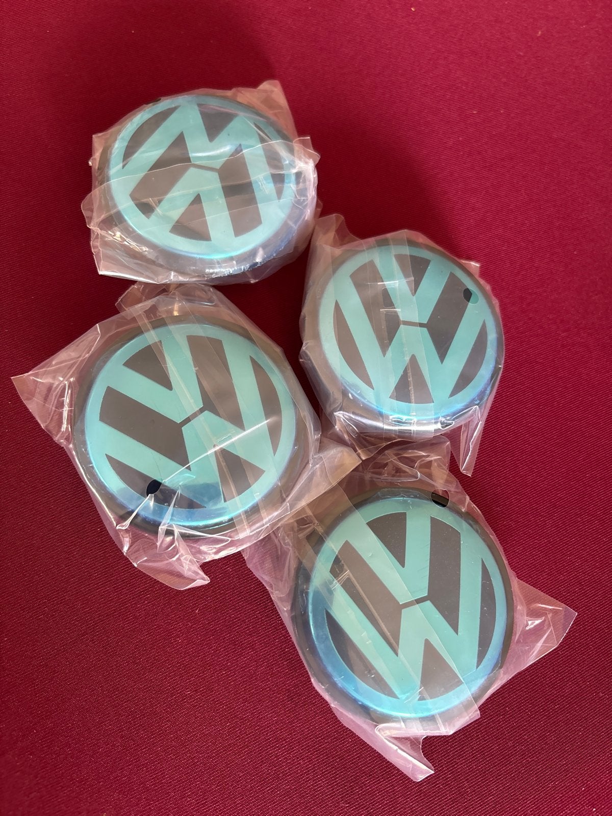 4x Nieuwe VW Wielnaafdoppen 65mm - Zwart/chroom, Ophalen of Verzenden, Nieuw