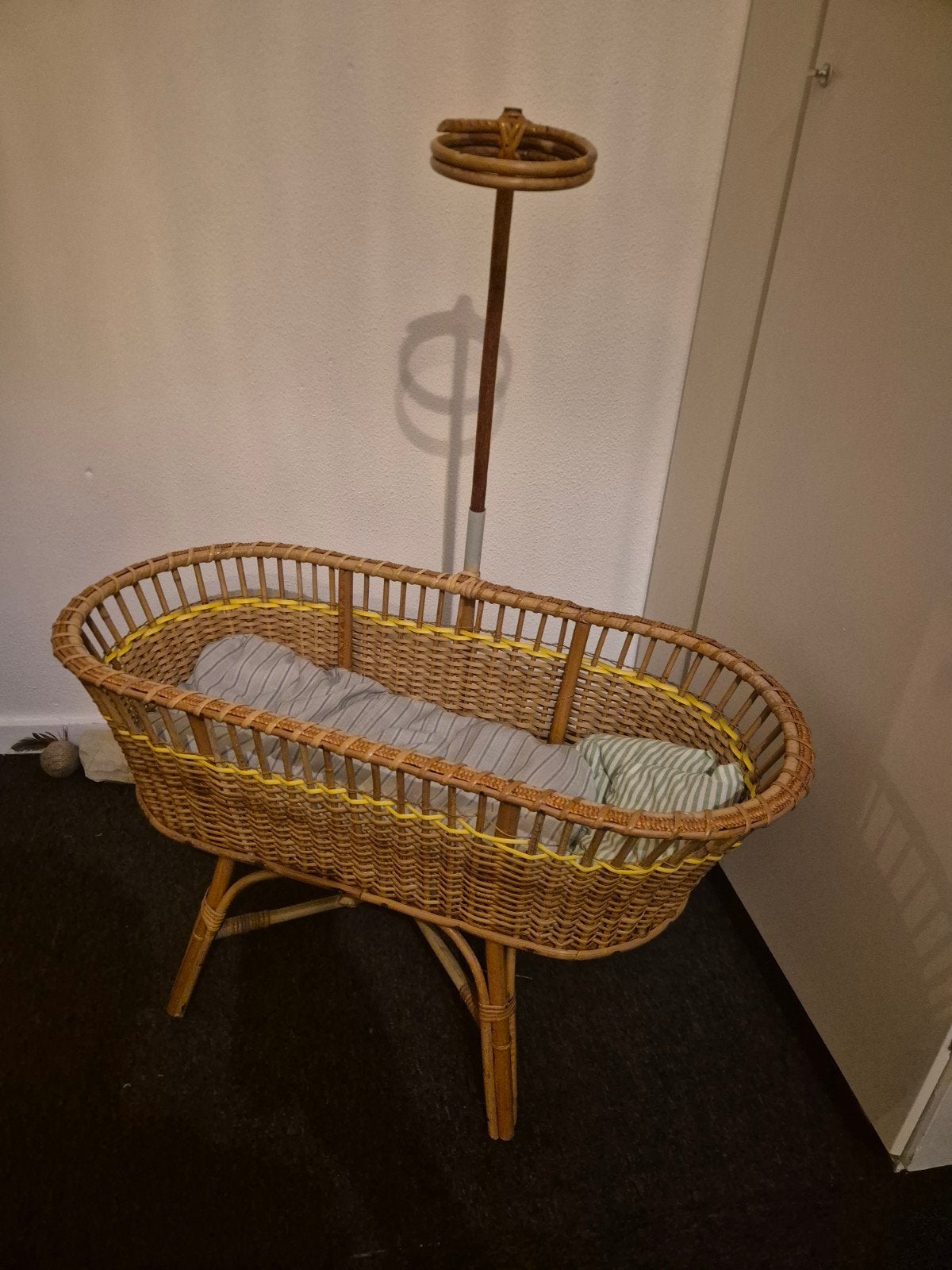 Vintage rotan wieg, Ophalen, Riet