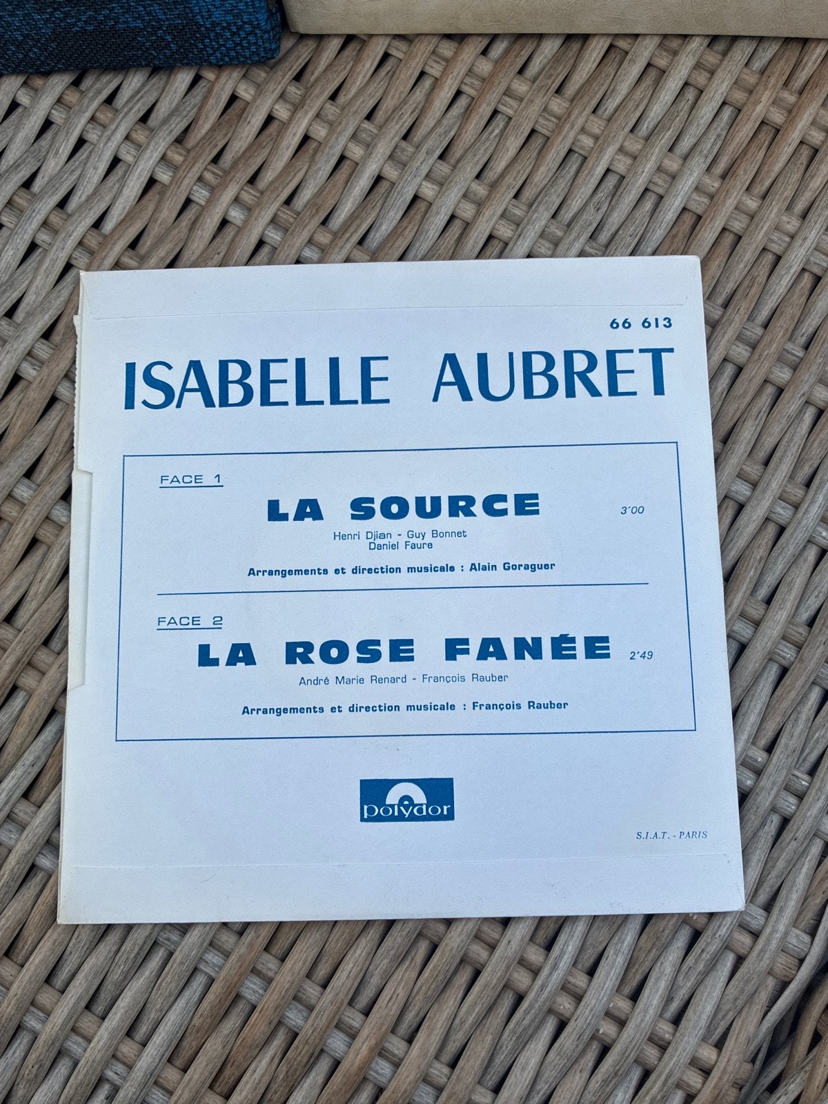 Isabelle Aubret - La Source / La Rose Fanée (Vinyl Single), Gebruikt, 7 inch, Ophalen of Verzenden, Pop