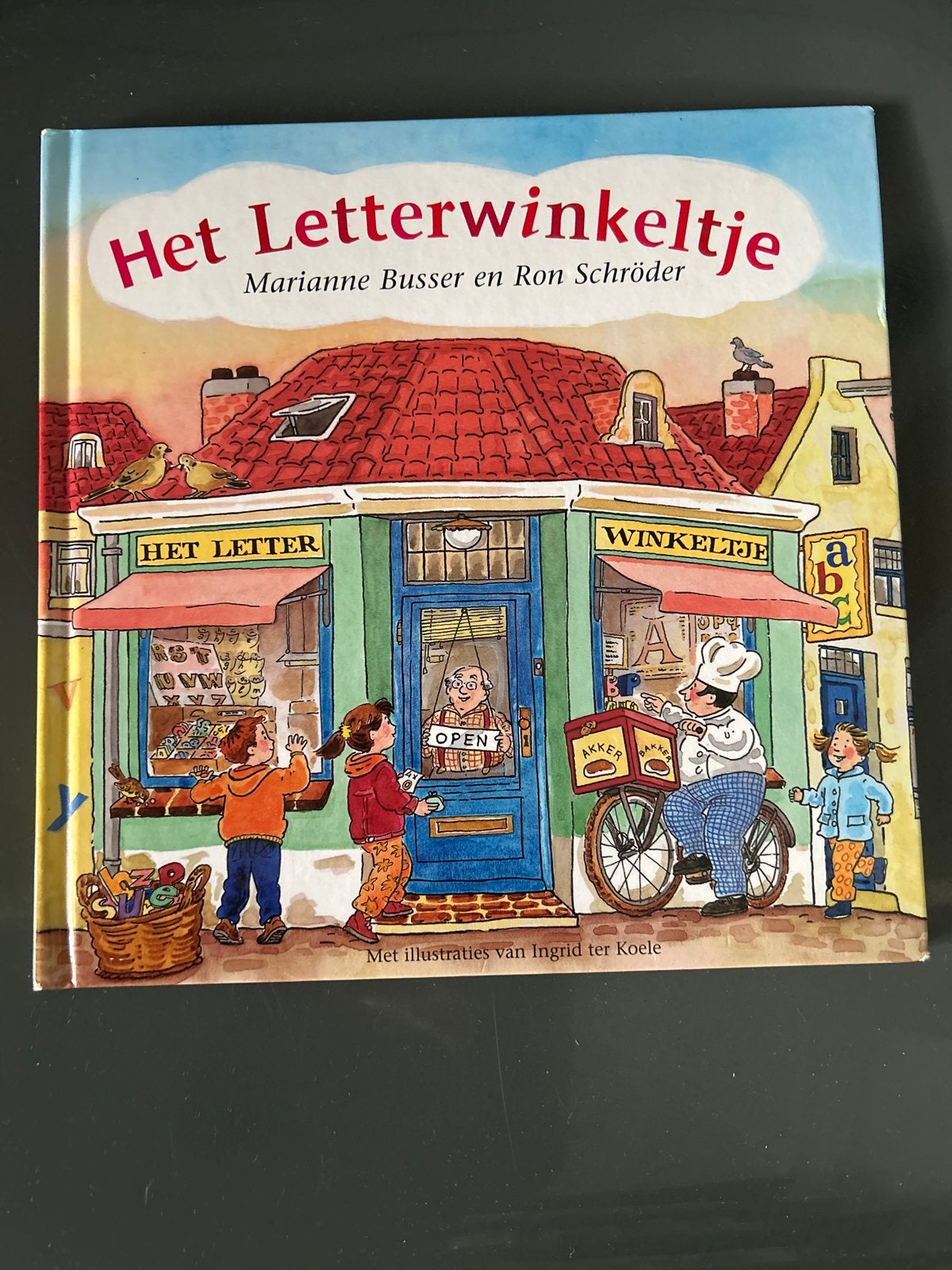 Het Letterwinkeltje - Marianne Busser & Ron Schröder, Boeken, Ophalen of Verzenden, Nieuw, 3 tot 4 jaar