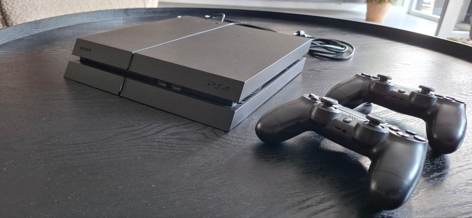 ps4 1 TB 2 controlers en 12 games Gt 7, GTA5,  GT sport, e.a, Ophalen, Zo goed als nieuw, Met 2 controllers, Original