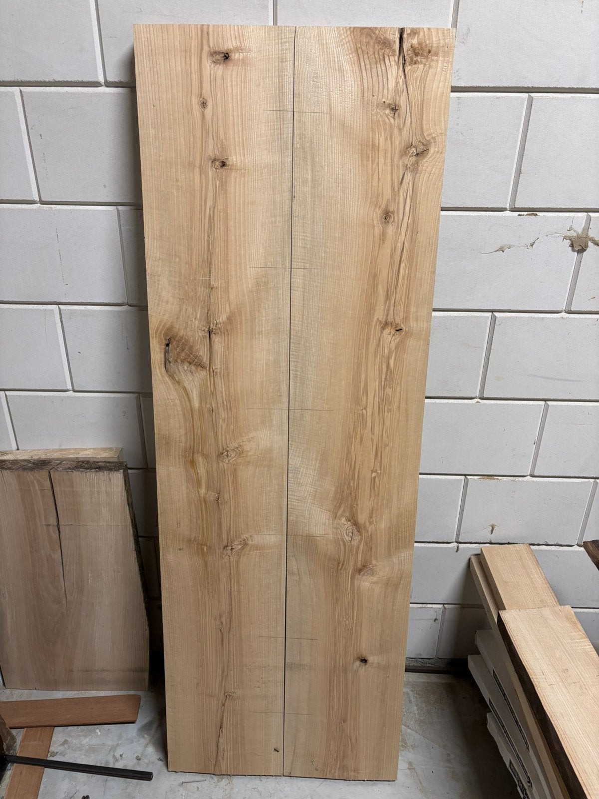 Massief essen houten planken, timmerhout 42 mm dik, Ophalen, 25 tot 50 mm, Zo goed als nieuw, Plank