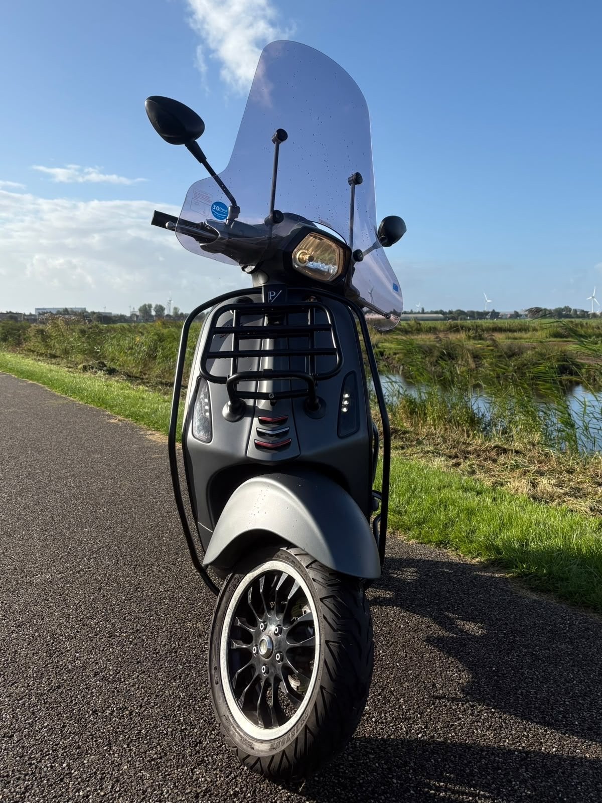 Vespa Sprint Full Option Donkergrijs, Ophalen, Overige modellen, Maximaal 45 km/u, Zo goed als nieuw
