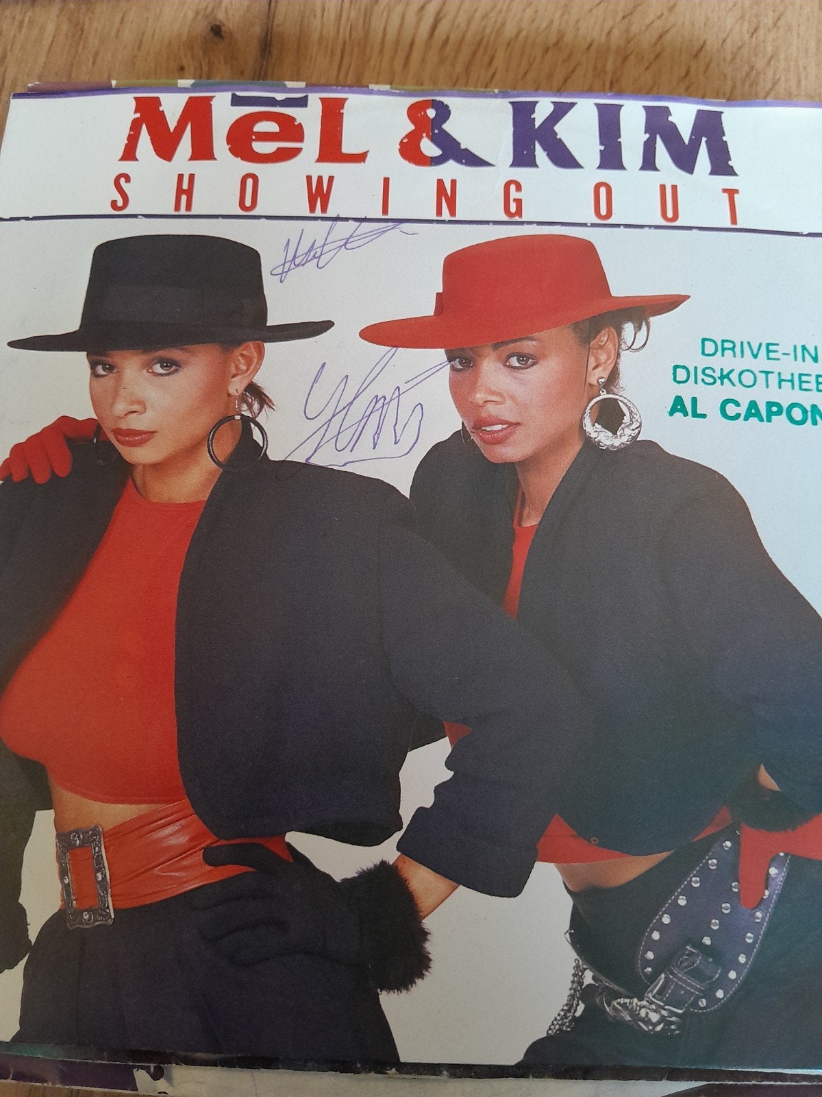 mel & kim 7 inch showing out, Cd's en Dvd's, Vinyl Singles, Ophalen of Verzenden, Zo goed als nieuw, Pop