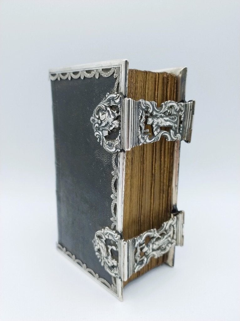 Antieke Bijbel met zilveren sloten, Groningen, Kremer, 1808, Antiek en Kunst, Verzenden