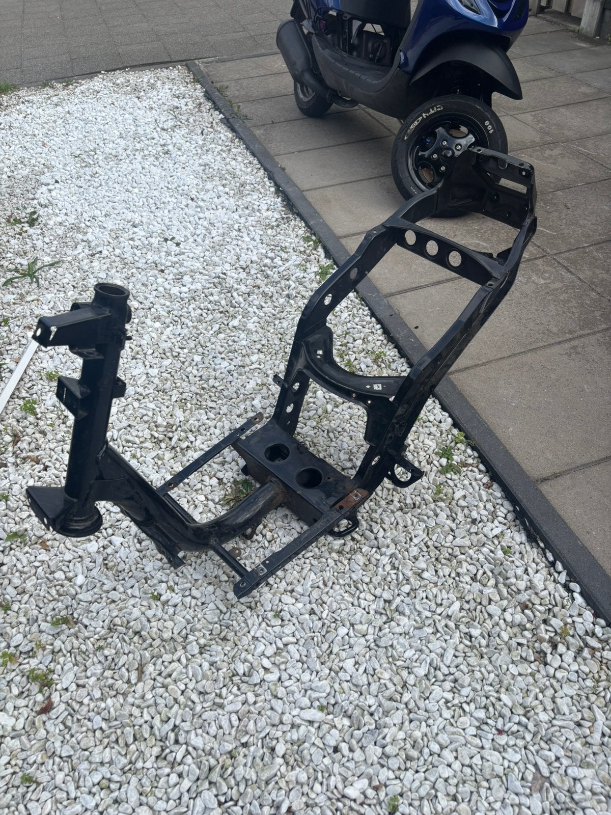 Zip brom frame te koop  op wok, Fietsen en Brommers, Scooters | Piaggio, Ophalen, Zo goed als nieuw, Benzine, Zip