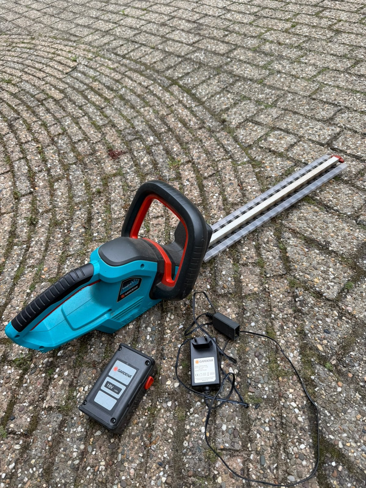 Gardena heggenschaar 50cm, defect, Tuin en Terras, Heggenscharen, Ophalen of Verzenden, Zo goed als nieuw, Accu