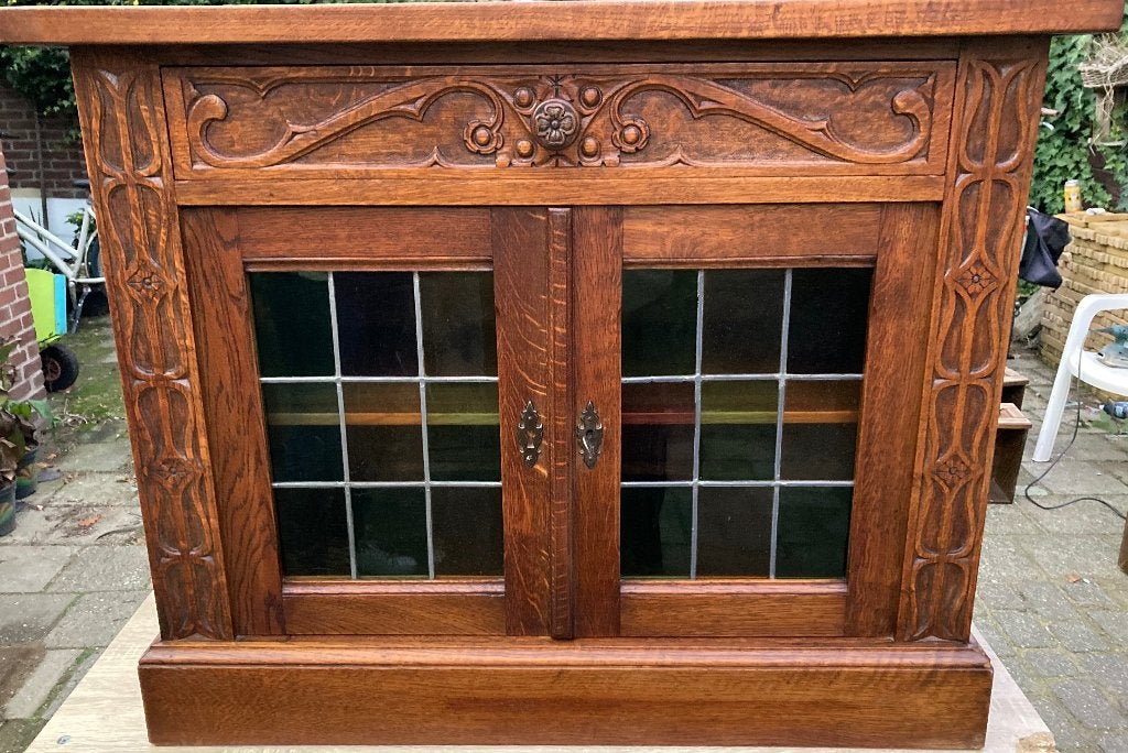 Antiek eiken kastje met lade en glas-in-lood deuren, Antiek en Kunst, Antiek | Meubels | Kasten, Ophalen