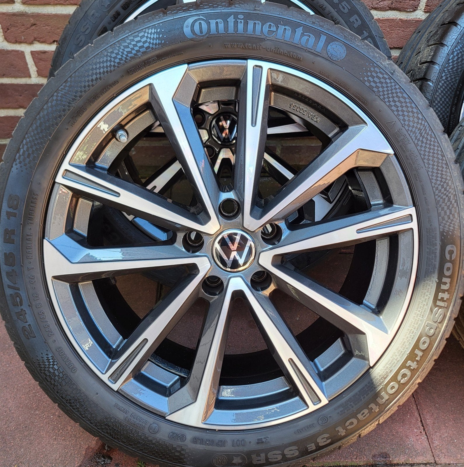 18 inch VW Passat Alltrack velgen met zomerbanden 5x112, Auto-onderdelen, Banden en Velgen, 18 inch, 245 mm, Banden en Velgen