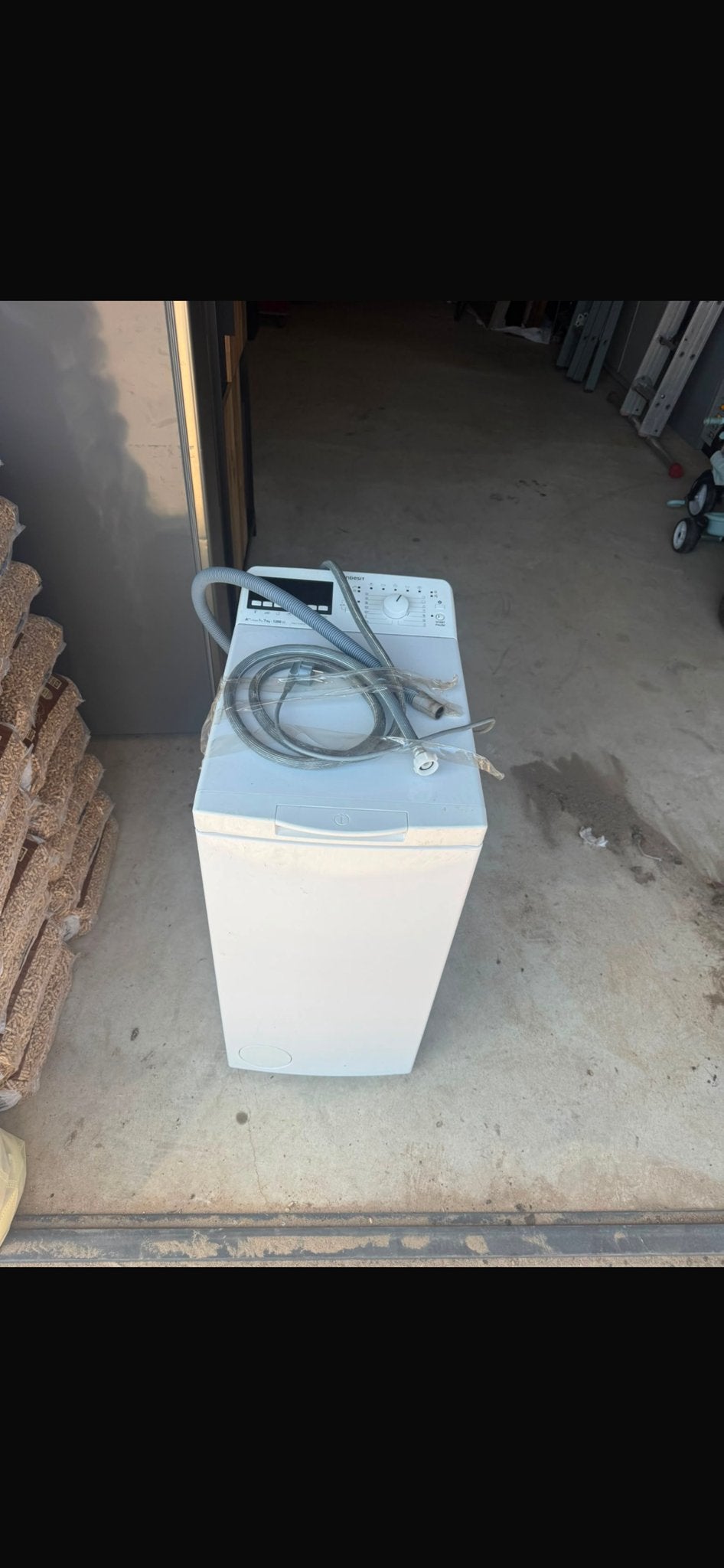 Indesit Bovenlader Wasmachine - Compact en Efficiënt, Ophalen, 4 tot 6 kg, Bovenlader, 85 tot 90 cm