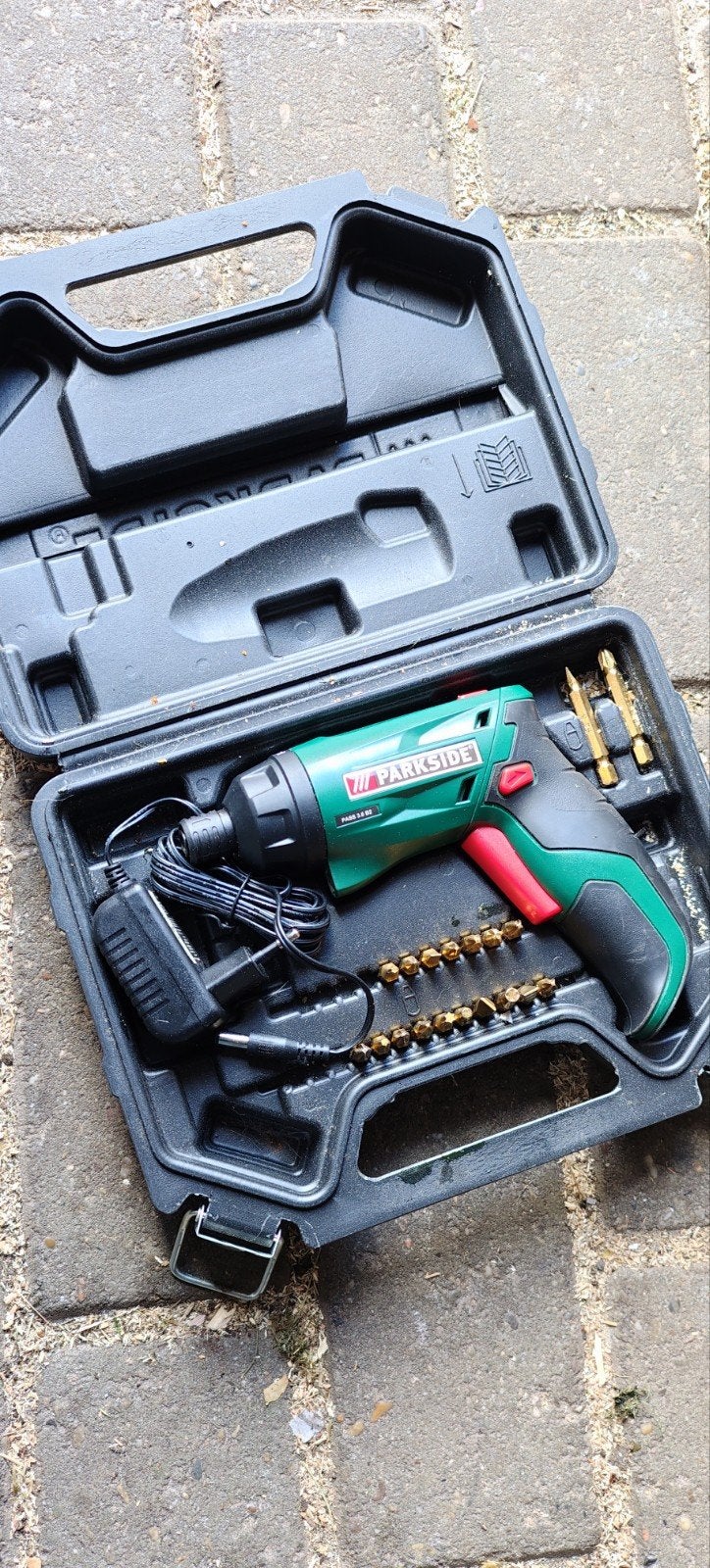 Parkside Schroevendraaier met Bitjes en Koffer, Doe-het-zelf en Verbouw, Ophalen of Verzenden, Gebruikt, Minder dan 400 watt, Boor- en Schroefmachine