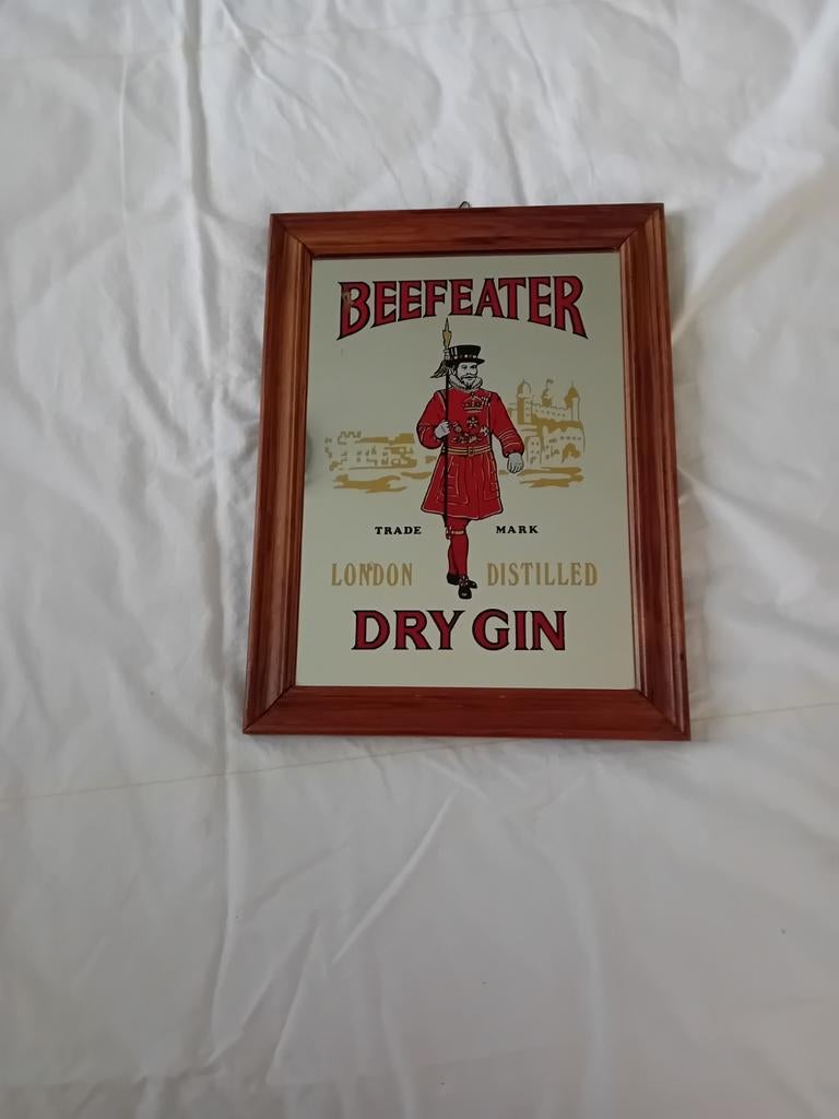 Beefeater. Spiegel met opdruk.  60er jaren., Ophalen of Verzenden