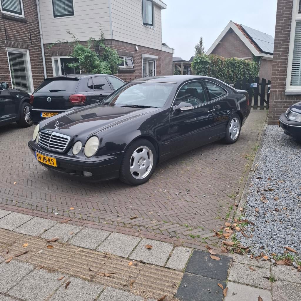 Mercedes-Benz CLK 200 Elegance I Coupe I NL-auto, Automaat, Achterwielaandrijving, Zwart, 4 stoelen