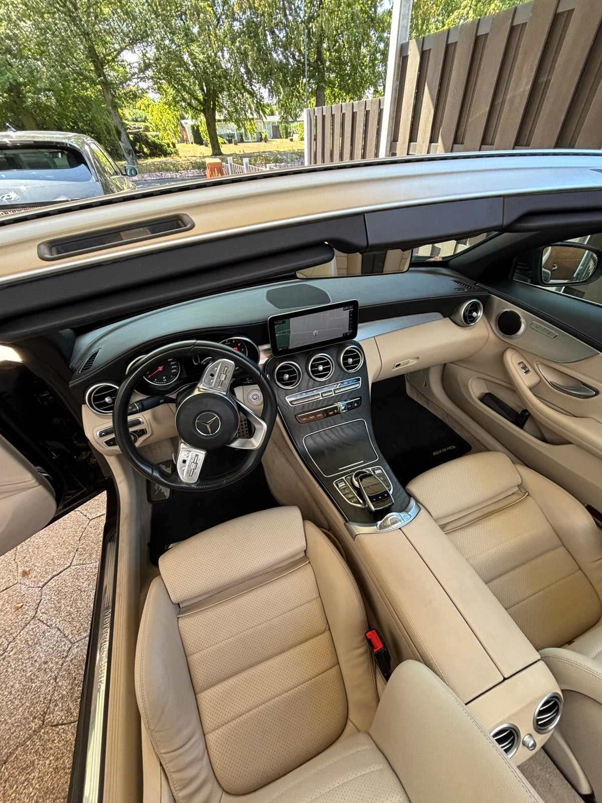 Mercedes-Benz C-Klasse C180 AMG 156pk 9G-TRONIC 2019 Zwart, 1800 kg, Cabriolet, 4 stoelen, Zwart