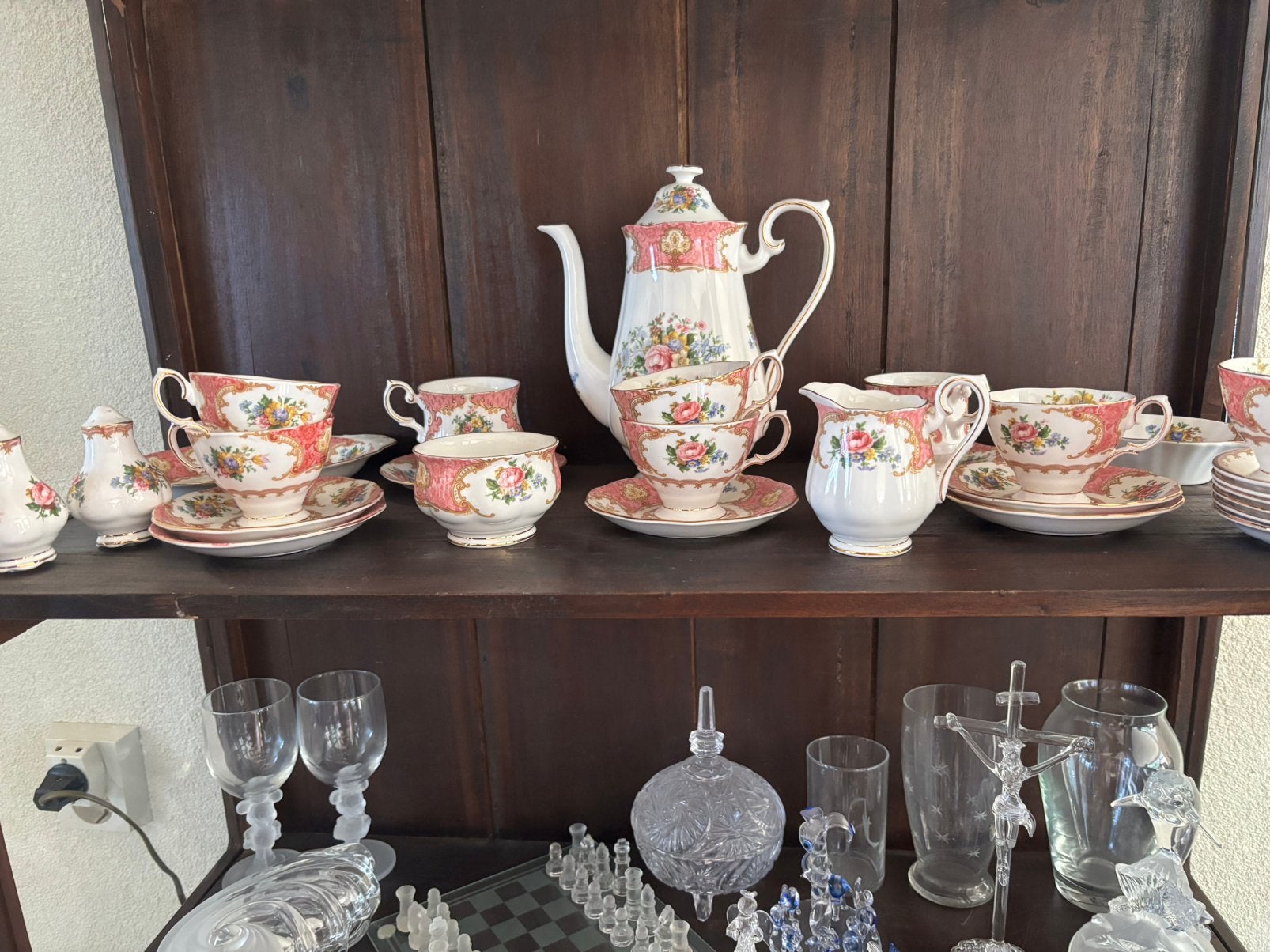 Zeer complete thee servies van royal albert, Ophalen