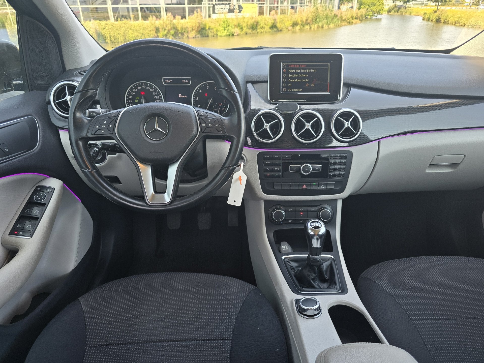 Mercedes-Benz B-Klasse 180 Ambition Navi Bi-xenon PDC Airco, Auto's, Voorwielaandrijving, Stof, Gebruikt, 4 cilinders
