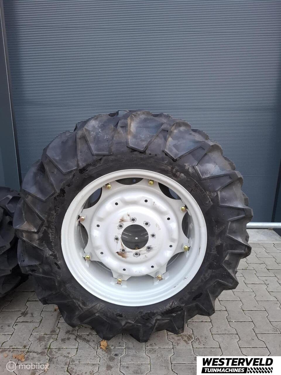 Set Bridgestone akkerbanden 14.9-28 + 9.5-16 op velg, Overige typen, Handelsplein, Bridgestone, Info@westerveldtuinmachines.nl