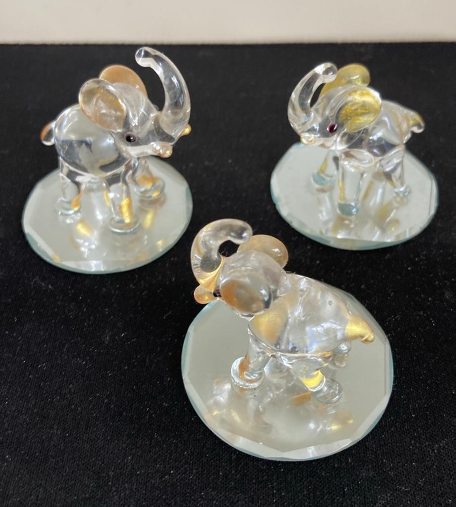 Setje van 3 glazen olifantjes  miniatuurfiguurtjes, Verzamelen, Beelden en Beeldjes, Ophalen of Verzenden, Zo goed als nieuw, Dier