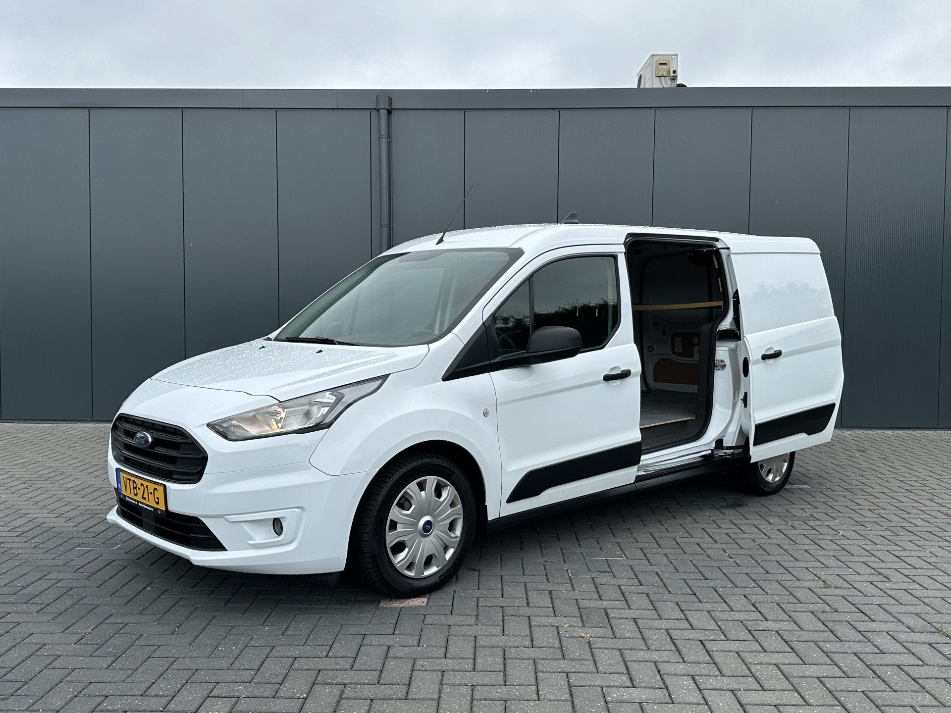 Ford Transit Connect 1.5 EcoBlue 100 PK / L2H1 / 2x SCHUIFDE, Voorwielaandrijving, 1390 kg, 101 pk, Gebruikt