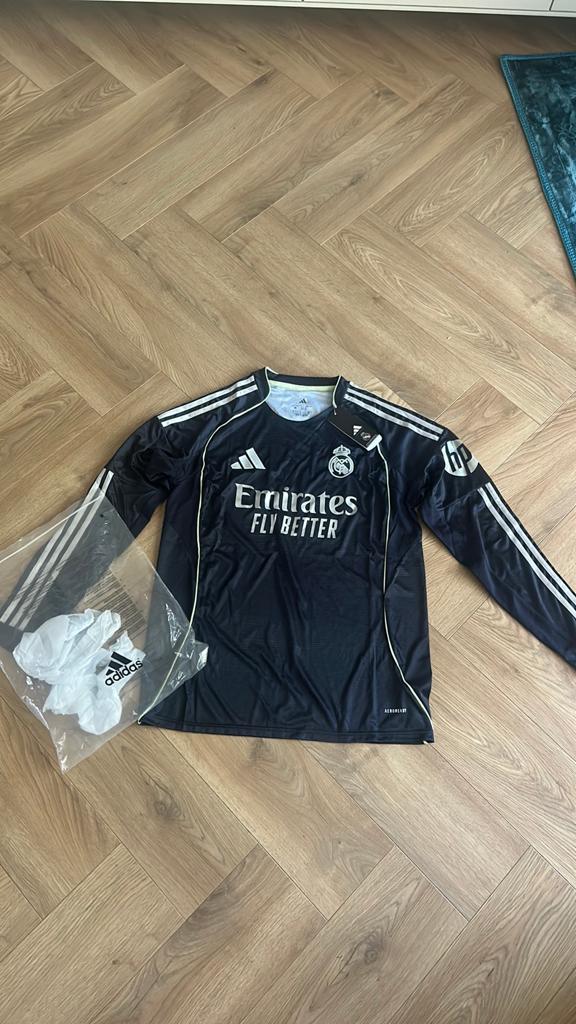 Real madrid long sleeve voetbal, Maat M, Ophalen of Verzenden, Nieuw, Shirt