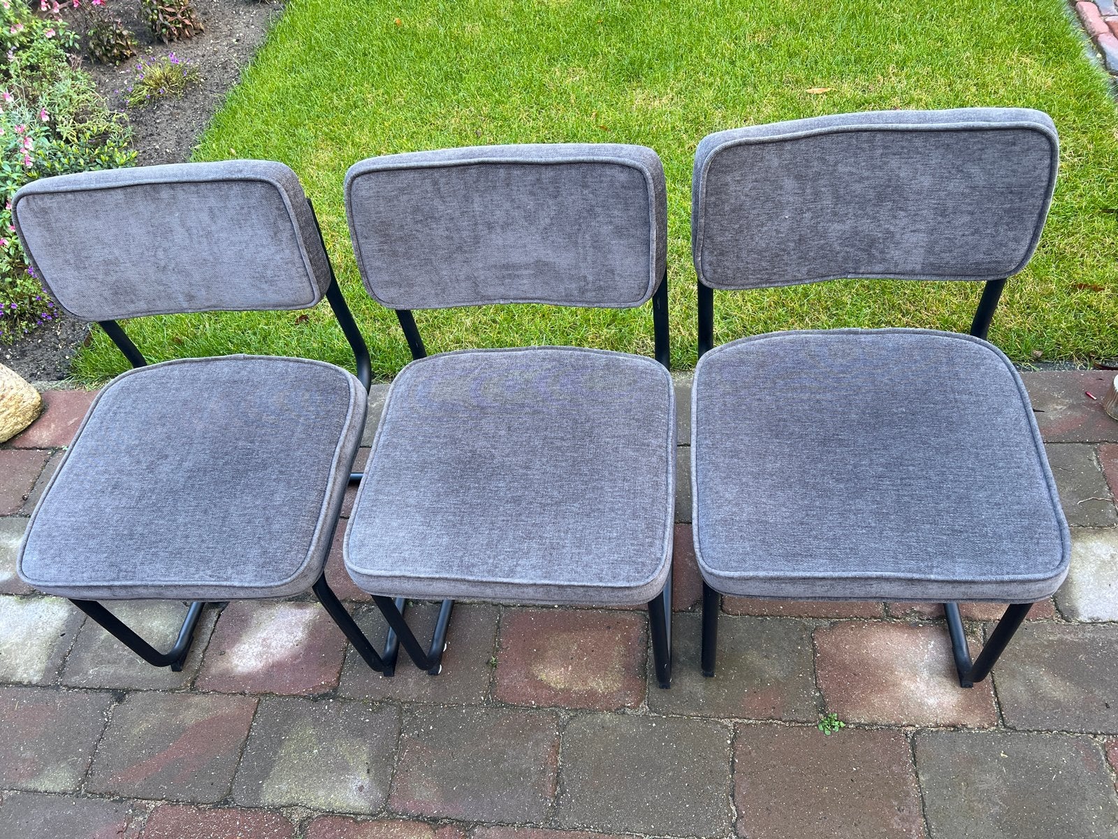3x donkergrijze slede stoelen met fluweelzachte Stof, Ophalen, Gebruikt, Drie, Stof