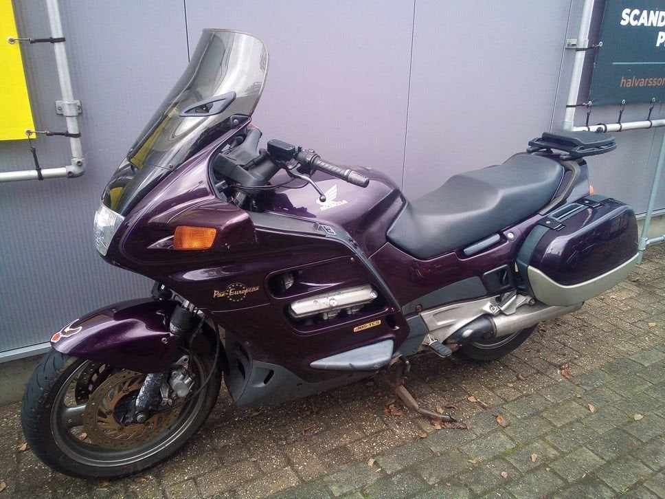 HONDA ST 1100 PAN EUROPEAN ABS TCS (bj 1996), Motoren, Motoren | Honda, HONDA, 4 cilinders, Motorrijbewijs A, Bedrijf