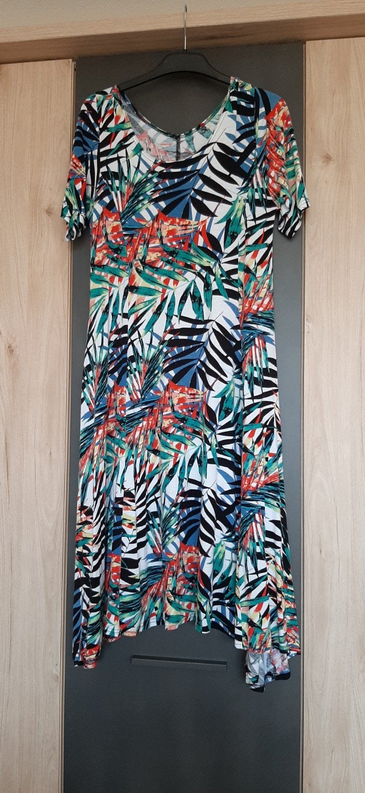 Magna jurk mt 40/42, Kleding | Dames, Ophalen of Verzenden, Zo goed als nieuw, Maat 38/40 (M), Onder de knie