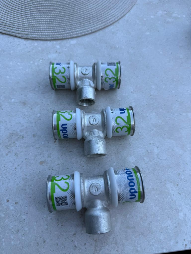 Uponor S-Press Plus perskoppeling T-stuk  32 x 1/2 x 32, Ophalen of Verzenden