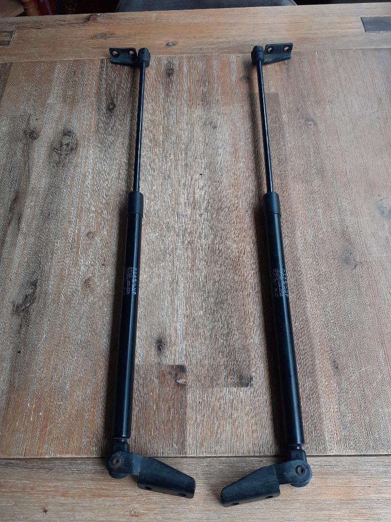 ACHTERKLEPDEMPER SET - Links+Rechts - NISSAN MICRA K11, Gebruikt, Achterklep, Ophalen of Verzenden, Nissan