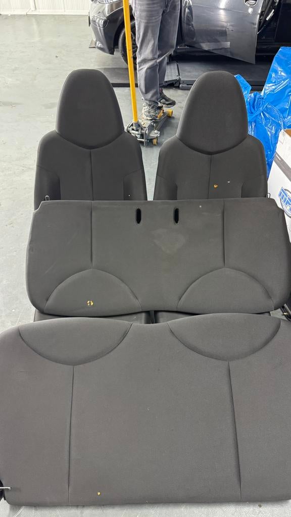 Toyota Aygo / Citroën C1 / Peugeot 107 interieur stoelen set, Auto-onderdelen, Interieur en Bekleding, Ophalen, Gebruikt, Citroën